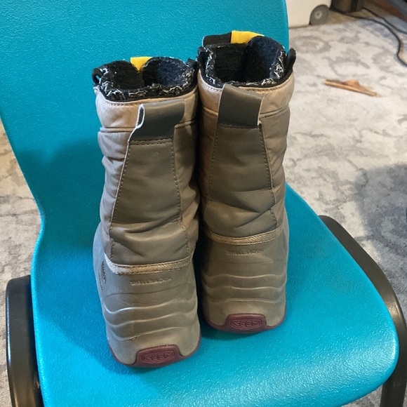 COPY - Keen grey and purple winter boots - Picture 4 of 11